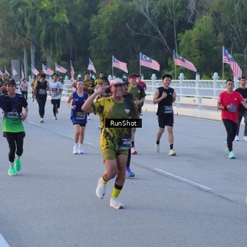 Runner Photo 7107146