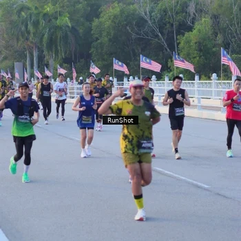 Runner Photo 7107148