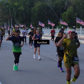 Runner Photo 7107157