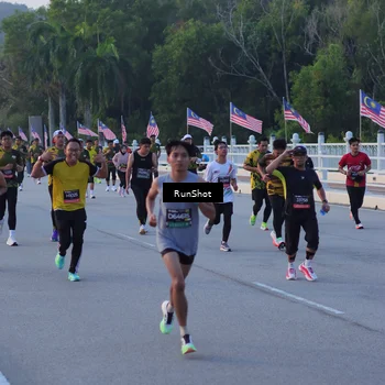 Runner Photo 7107183