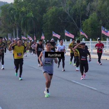 Runner Photo 7107189