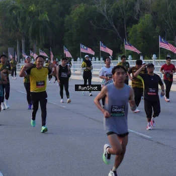 Runner Photo 7107192