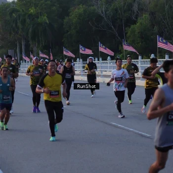 Runner Photo 7107195