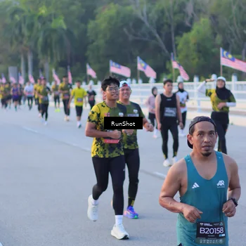 Runner Photo 7107233