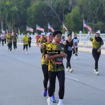 Runner Photo 7107242