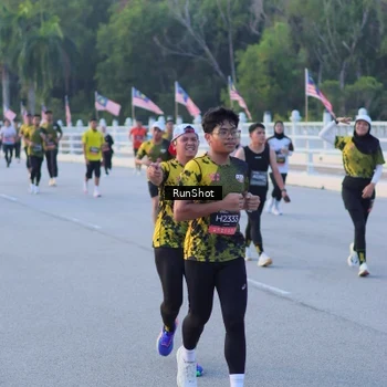 Runner Photo 7107243