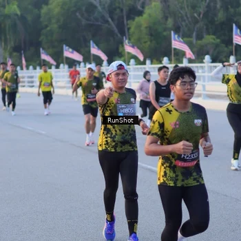 Runner Photo 7107248
