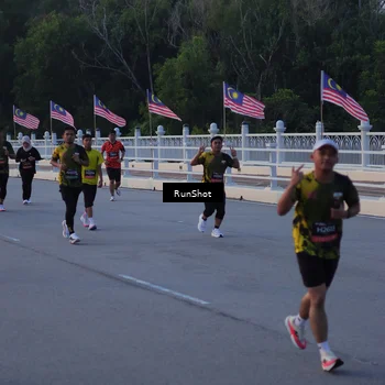 Runner Photo 7107273
