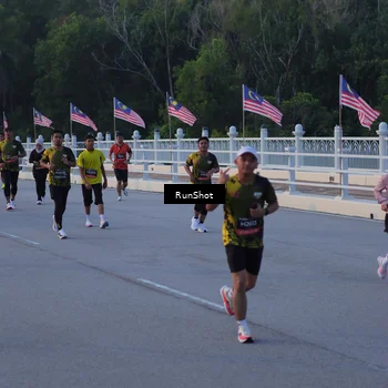 Runner Photo 7107274