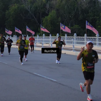 Runner Photo 7107275