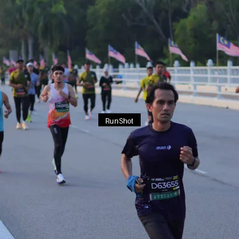 Runner Photo 7107285
