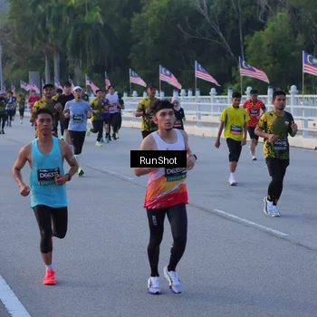 Runner Photo 7107296