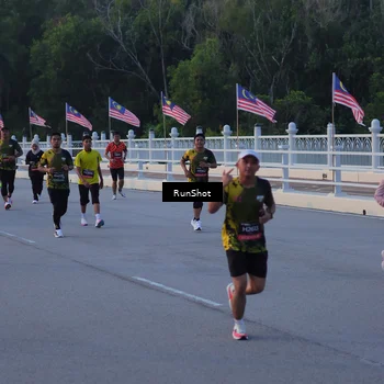 Runner Photo 7107300