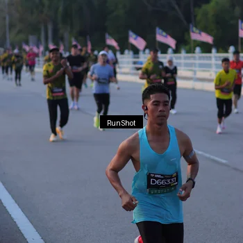 Runner Photo 7107306
