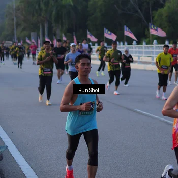 Runner Photo 7107308