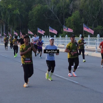 Runner Photo 7107329