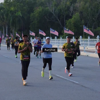 Runner Photo 7107330