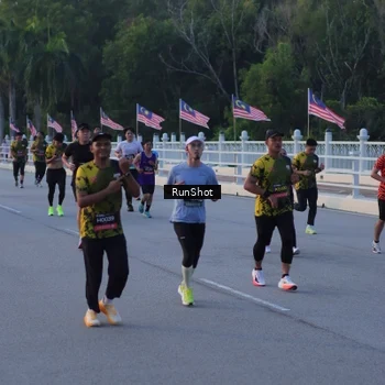 Runner Photo 7107332