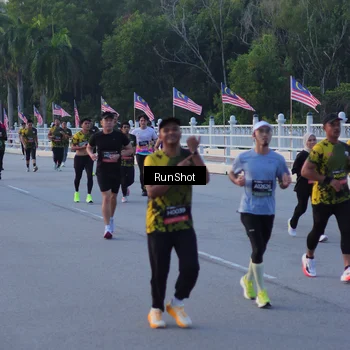 Runner Photo 7107341