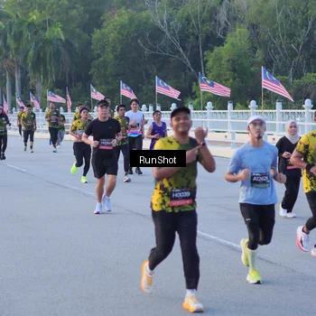 Runner Photo 7107344
