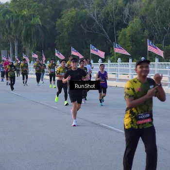 Runner Photo 7107348