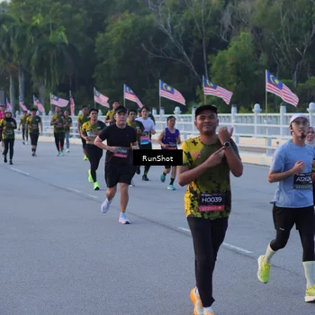 Runner Photo 7107351