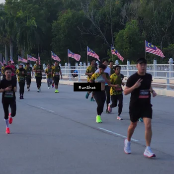 Runner Photo 7107355