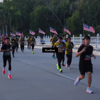 Runner Photo 7107363