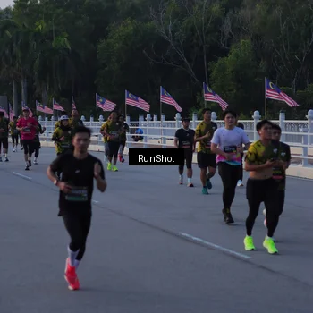 Runner Photo 7107367