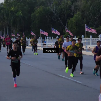Runner Photo 7107370