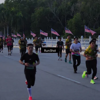 Runner Photo 7107371