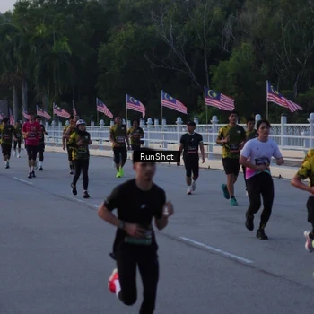 Runner Photo 7107375
