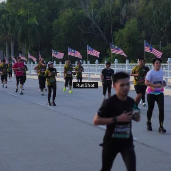 Runner Photo 7107376
