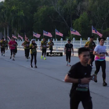 Runner Photo 7107377