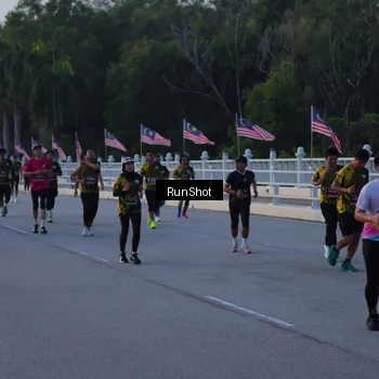 Runner Photo 7107389