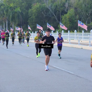 Runner Photo 7107392