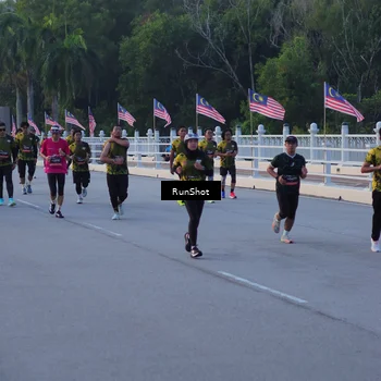 Runner Photo 7107396
