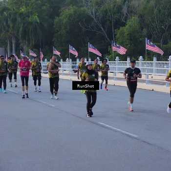 Runner Photo 7107397