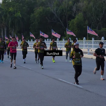 Runner Photo 7107408