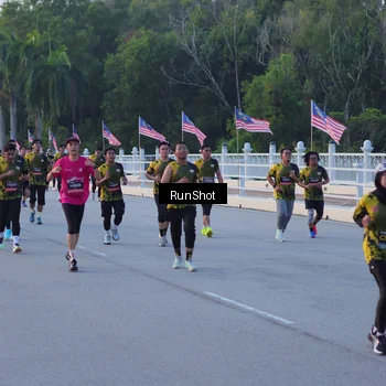 Runner Photo 7107421