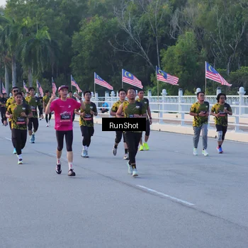 Runner Photo 7107423
