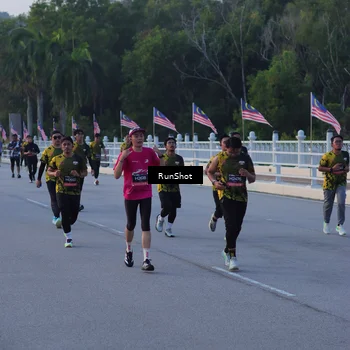 Runner Photo 7107433