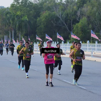 Runner Photo 7107440