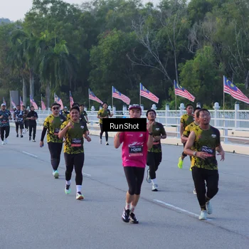 Runner Photo 7107441