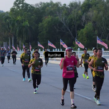 Runner Photo 7107444