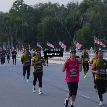 Runner Photo 7107446