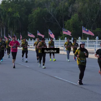 Runner Photo 7107447