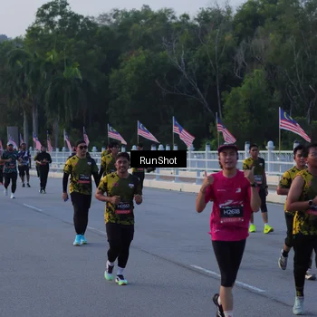 Runner Photo 7107451