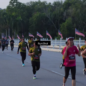 Runner Photo 7107453