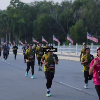 Runner Photo 7107457